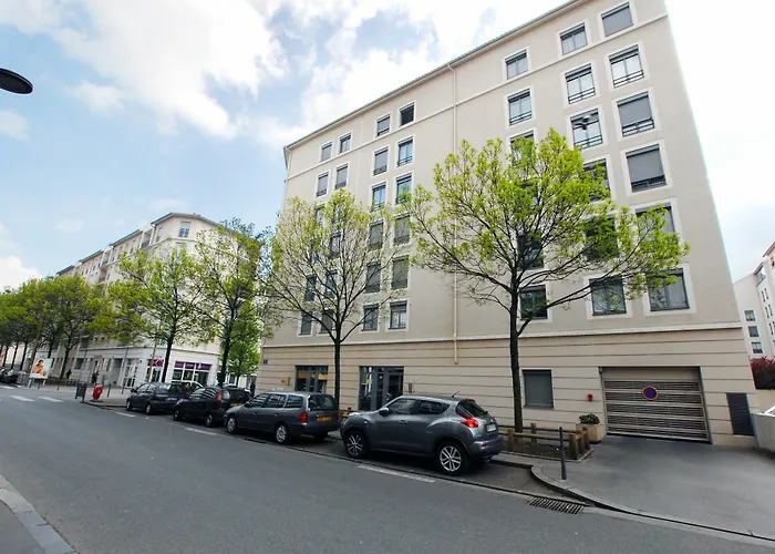 Part Dieu Charial Suites & Chambres