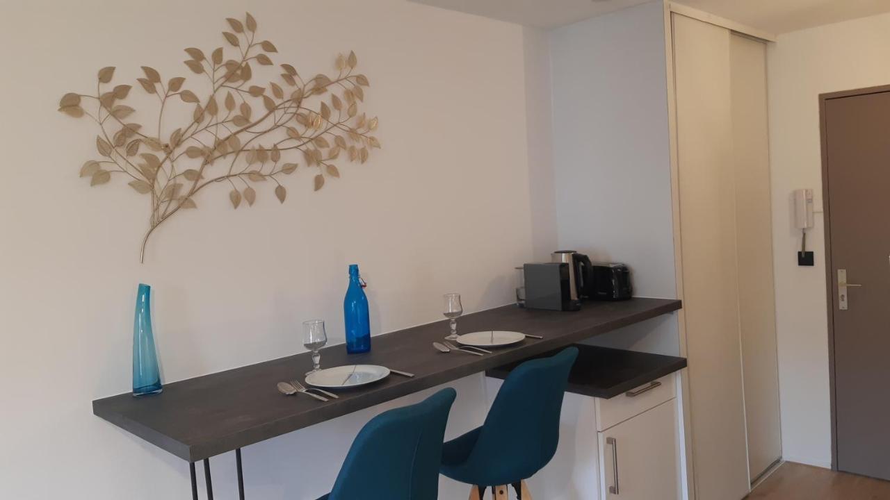 Monplaisir, Beau Neuf Avec Parking, Classement 2 étoiles Apartamento *