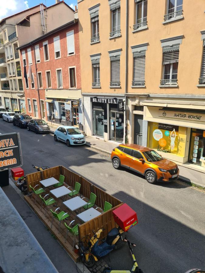 T2 Tout Neuf Au Coeur Des Commerces De Montchat Lyon