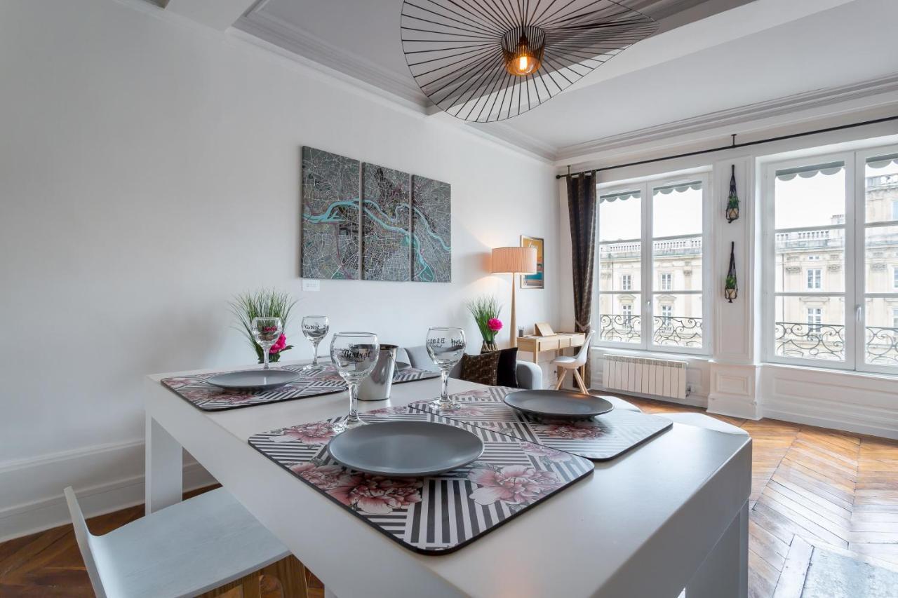 Host - De Luxe Aux Terreaux & Jacuzzi Apartamento