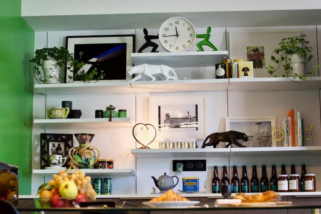 West Side - Full River View - Spacious - De Luxe Apartment