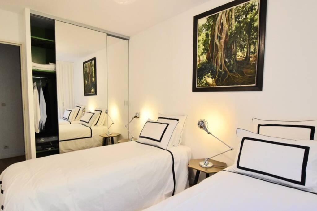 West Side - Full River View - Spacious - De Luxe *