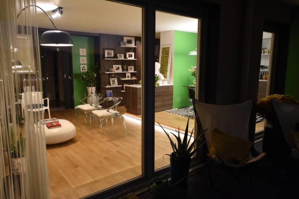 West Side - Full River View - Spacious - De Luxe Lyon