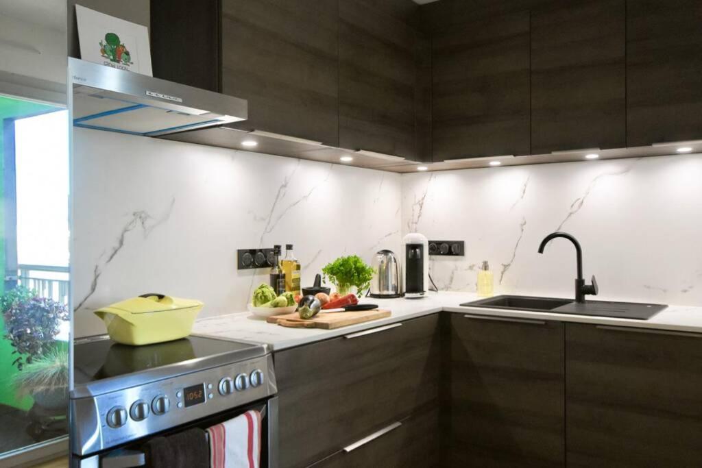West Side - Full River View - Spacious - De Luxe Lyon