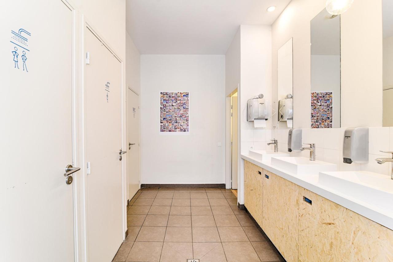 Slo Saxe Hostal Lyon