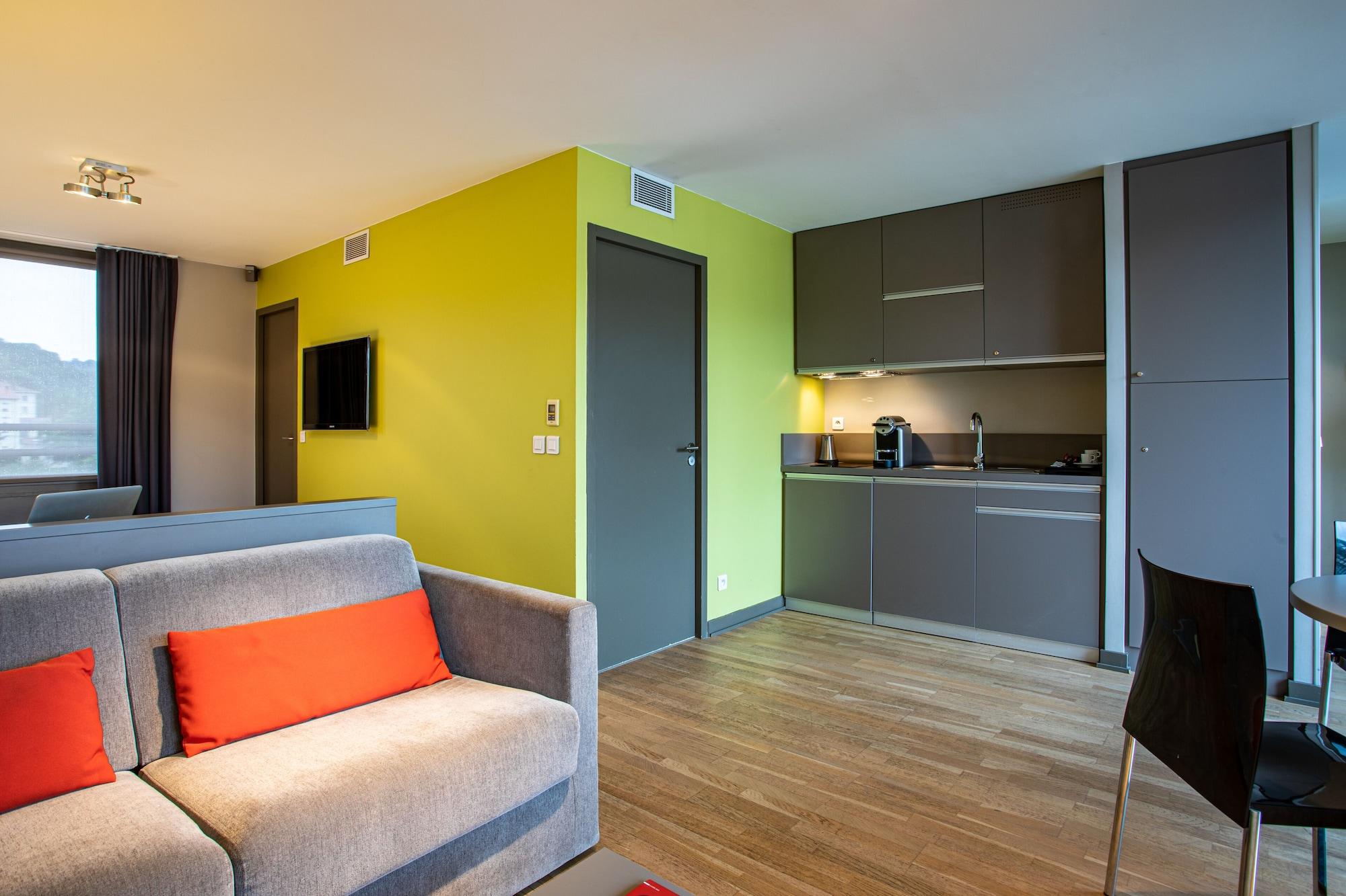 Adonis Dock Ouest 3*