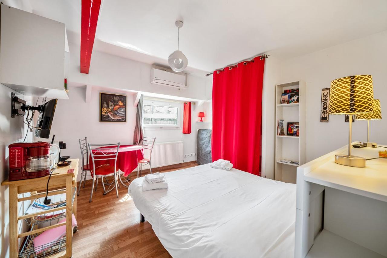 Studio Peniche Au Coeur De Pour 2 Personnes, Insolite Et Calme * Lyon