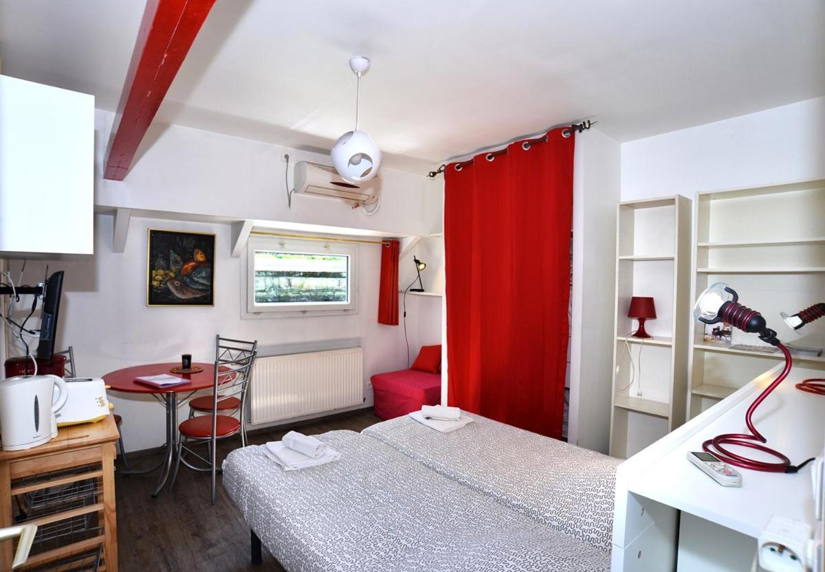 Studio Peniche Au Coeur De Pour 2 Personnes, Insolite Et Calme Lyon