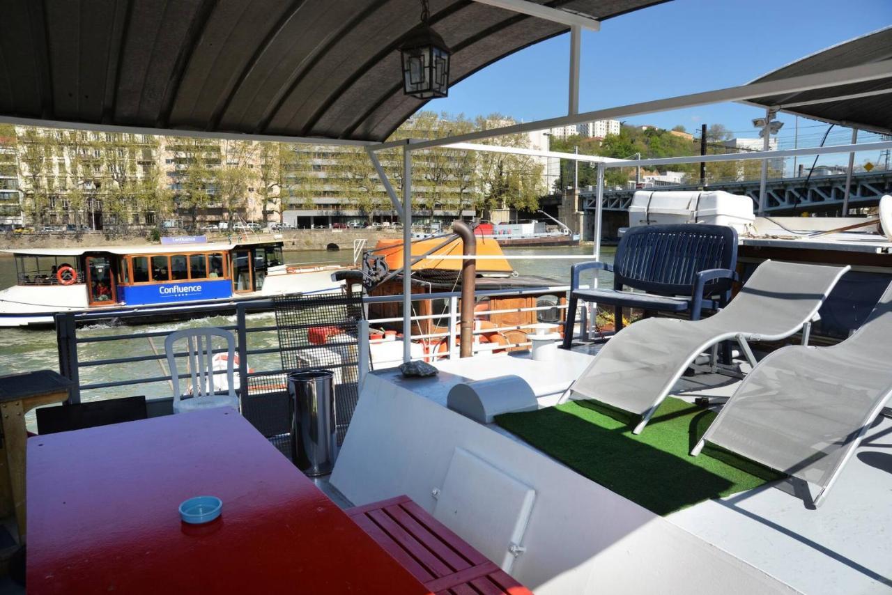 Studio Insolite Sur Peniche, Le Carre, Au Coeur De * Lyon