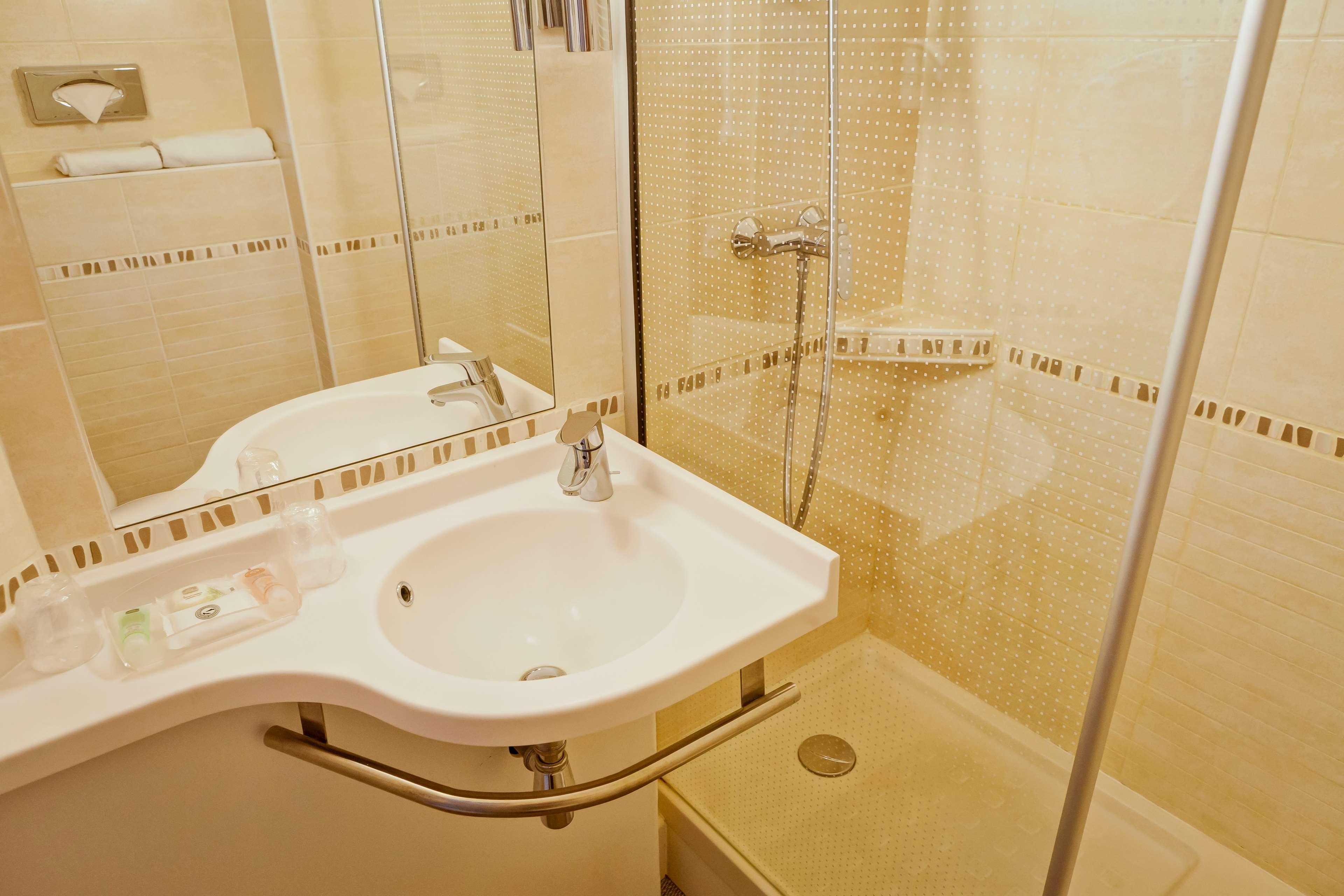 Hotel Best Western Crequi Part Dieu 4*