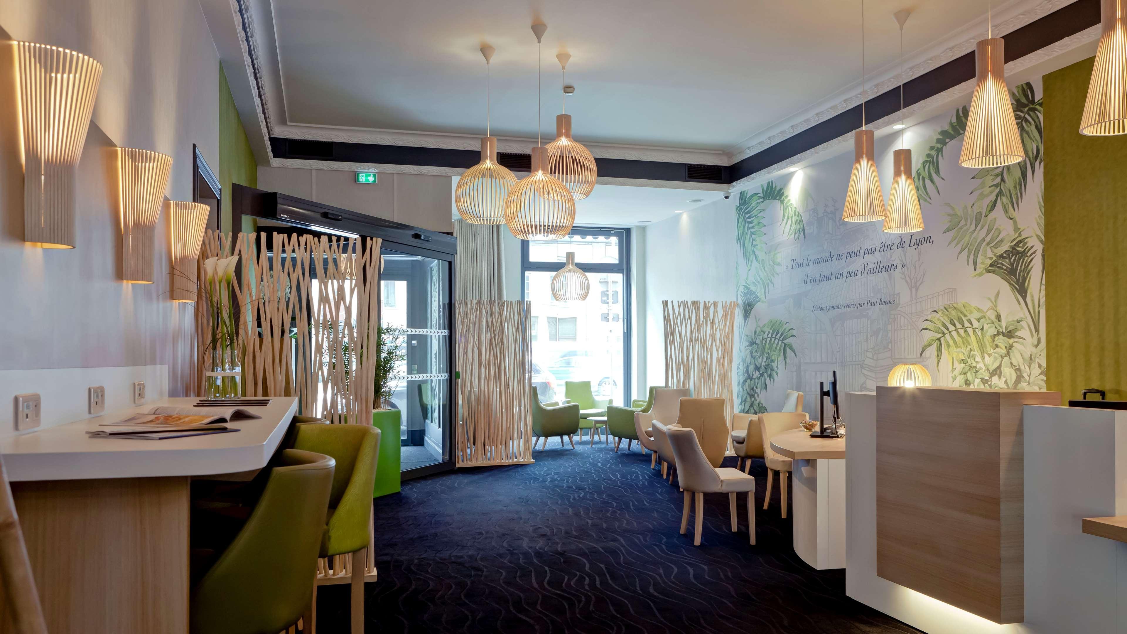 Best Western Crequi Part Dieu Hotel 4*