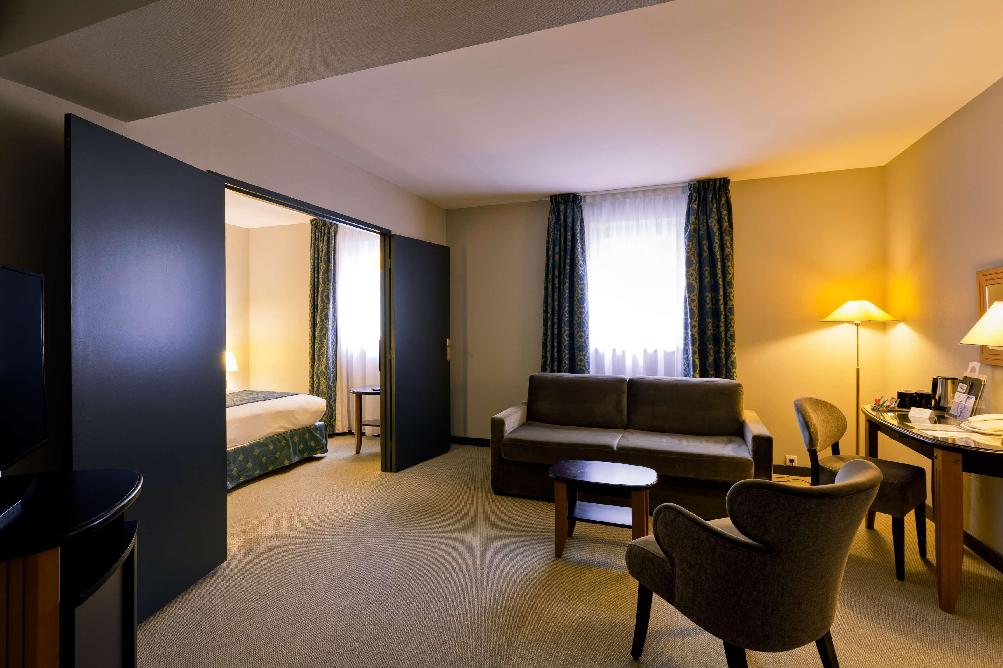 Best Western Crequi Part Dieu Hotel 4*
