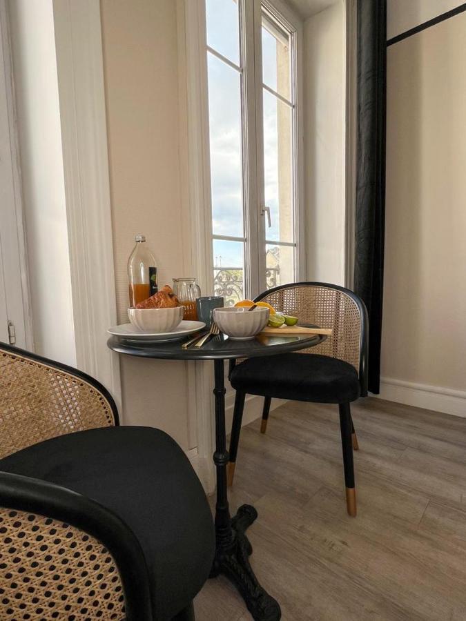 Athos Appartement *
