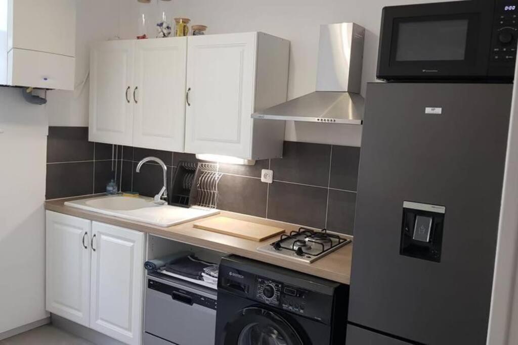 Cosy Proche La Part Dieu Apartment *
