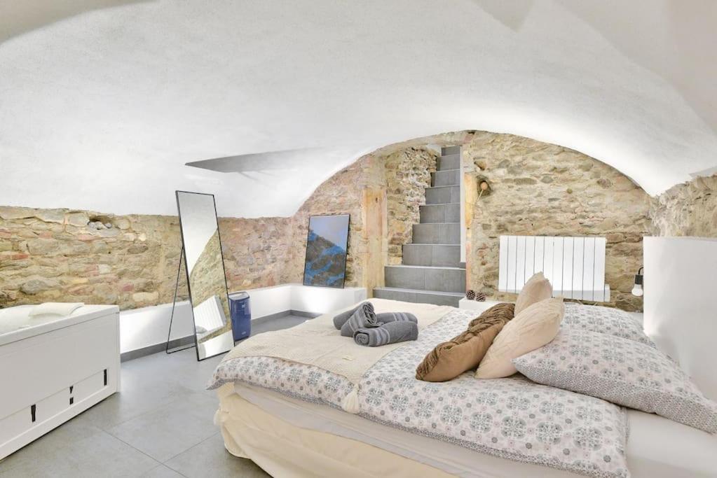 Lovely With Balneo Apartamento