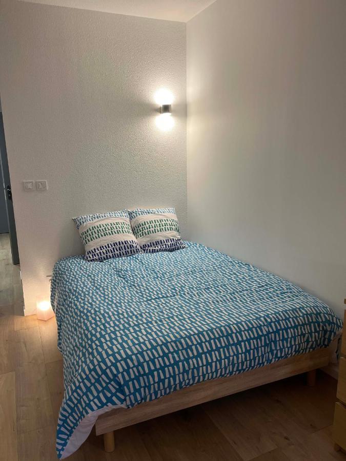 6e Proche Metro Et Parc Appartement