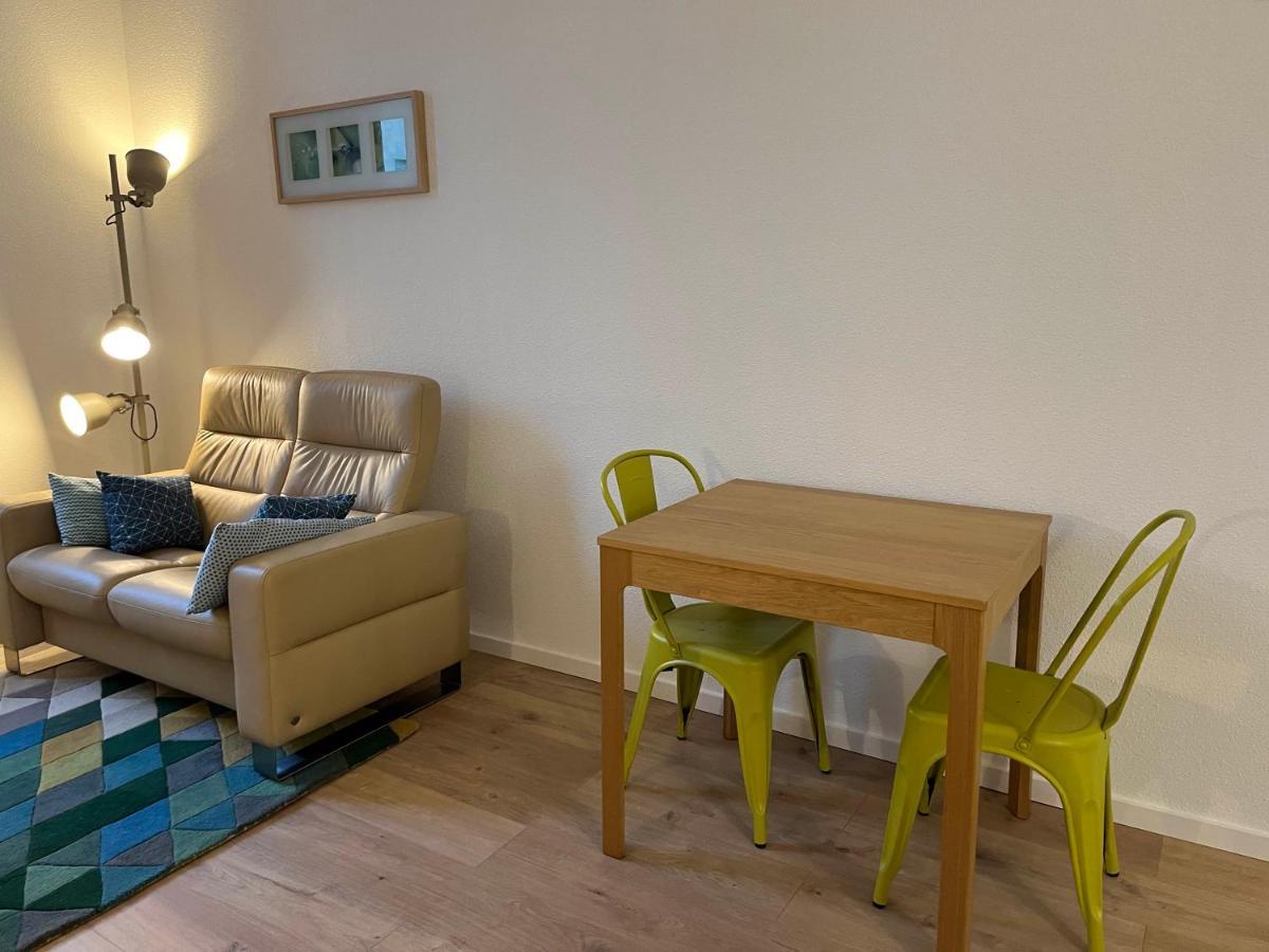 6e Proche Metro Et Parc Appartement *
