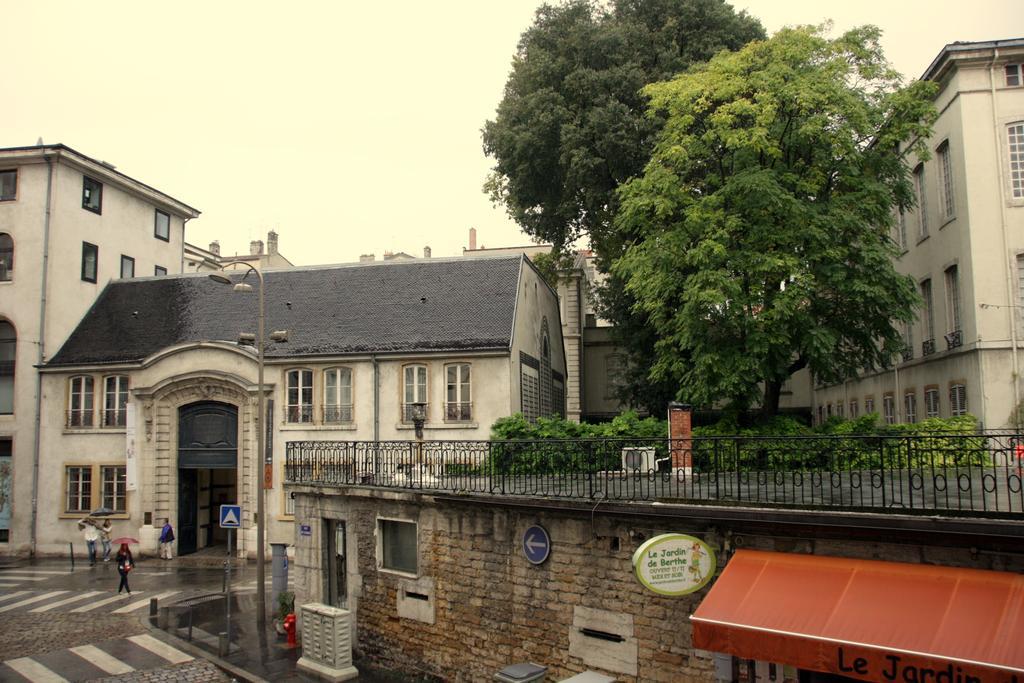 Appart' Fleurieu Apartment Lyon
