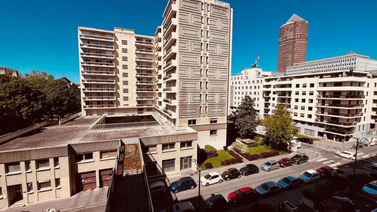 Appartement Lost Part Dieu -entre Centre Et Gare Part Dieu -netflix