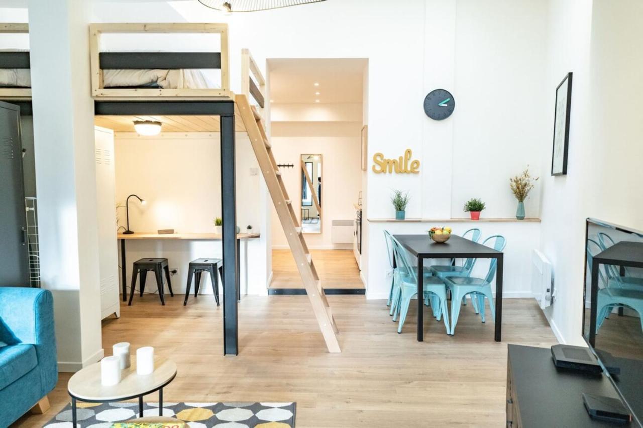 The Tanneurs - Charming 6-person - Steps From Valmy Metro Appartement