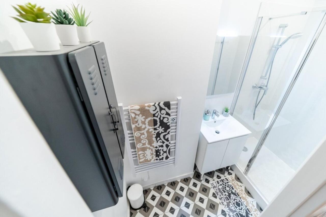 The Tanneurs - Charming 6-person - Steps From Valmy Metro *