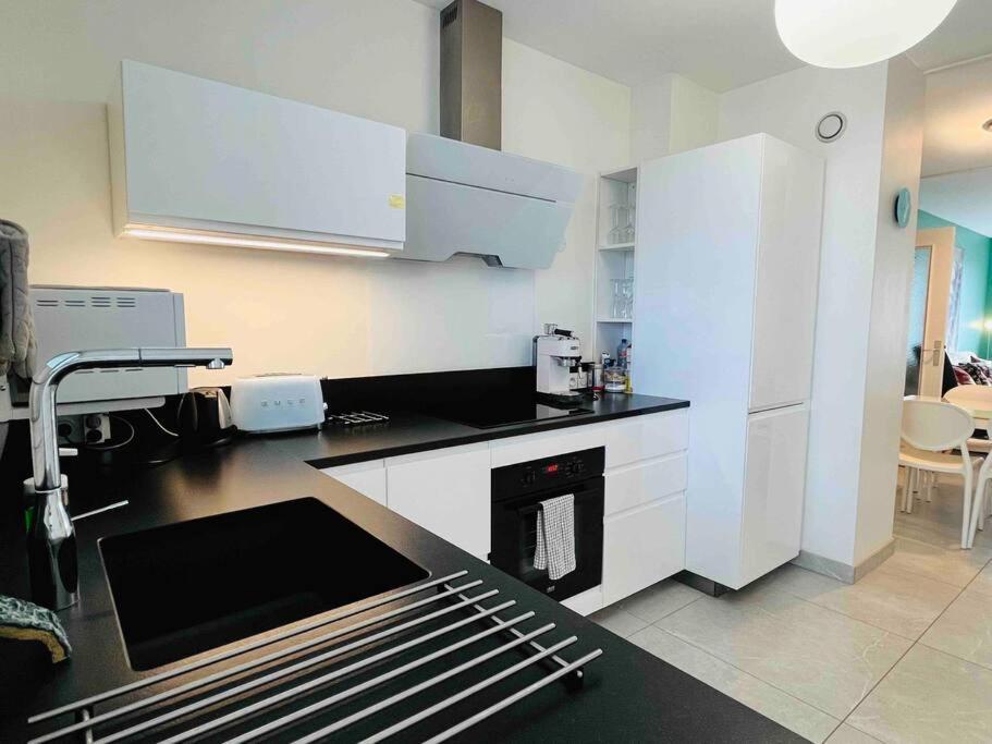 2 Ch, Climatise, Parking, Localisation Premium Lyon