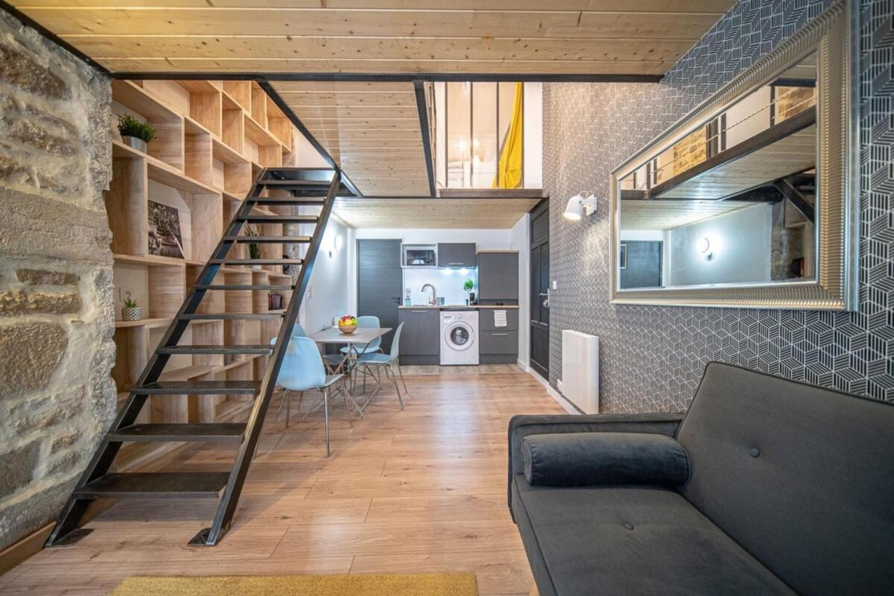 Spacious Renovated Loft - - Guillotiere *