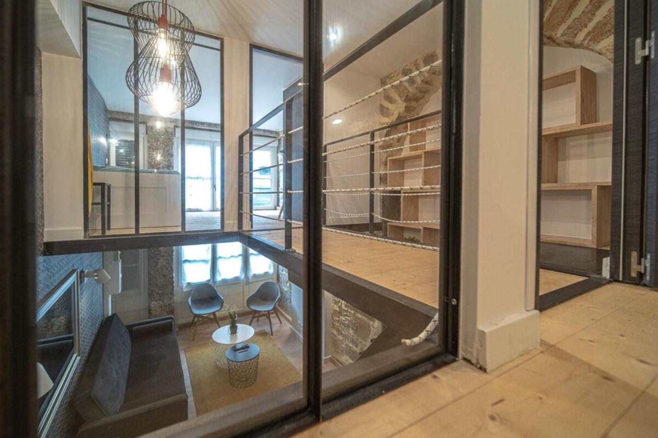 Spacious Renovated Loft - - Guillotiere *