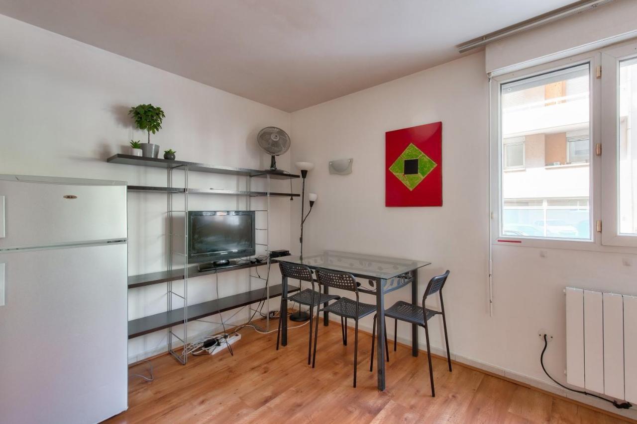 Studio With Parking Close To Metro And Tramway