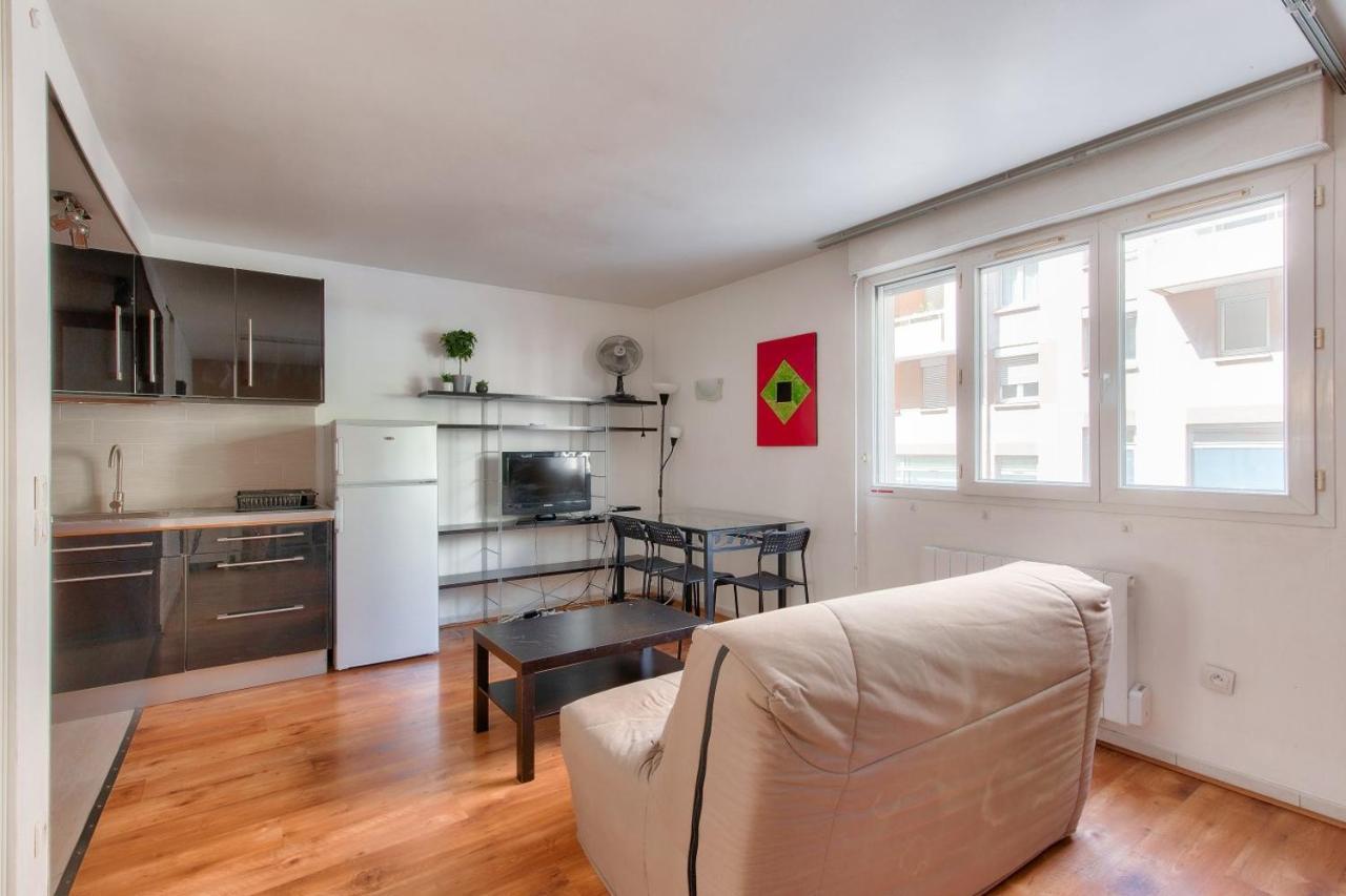 Studio With Parking Close To Metro And Tramway Lyon