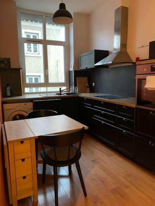Apartment Joli Canut - Proche De Fourviere - 6 Couchages Lyon
