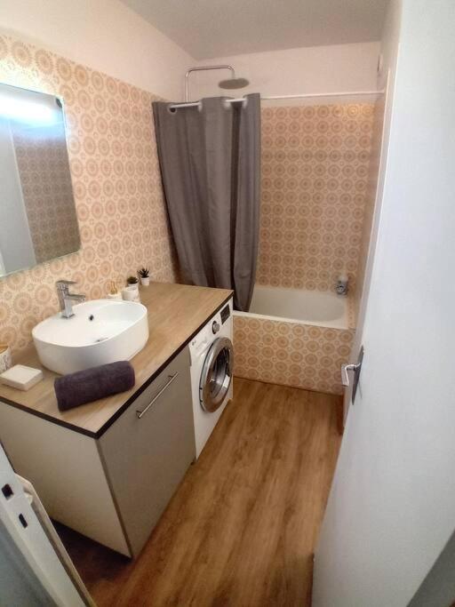 Apartment T1bis, Balcon, Proche Part-dieu