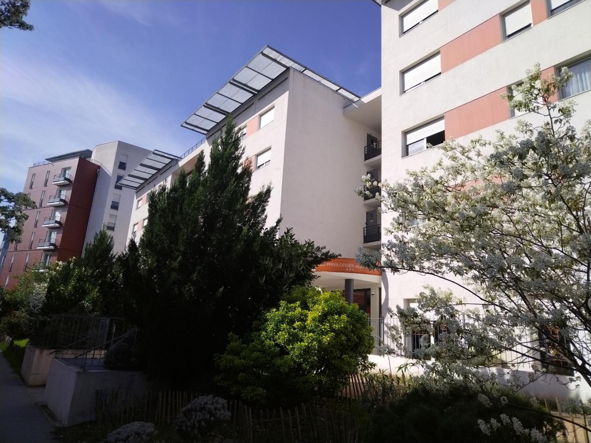 Privilodges Lumiere Apartahotel 3*