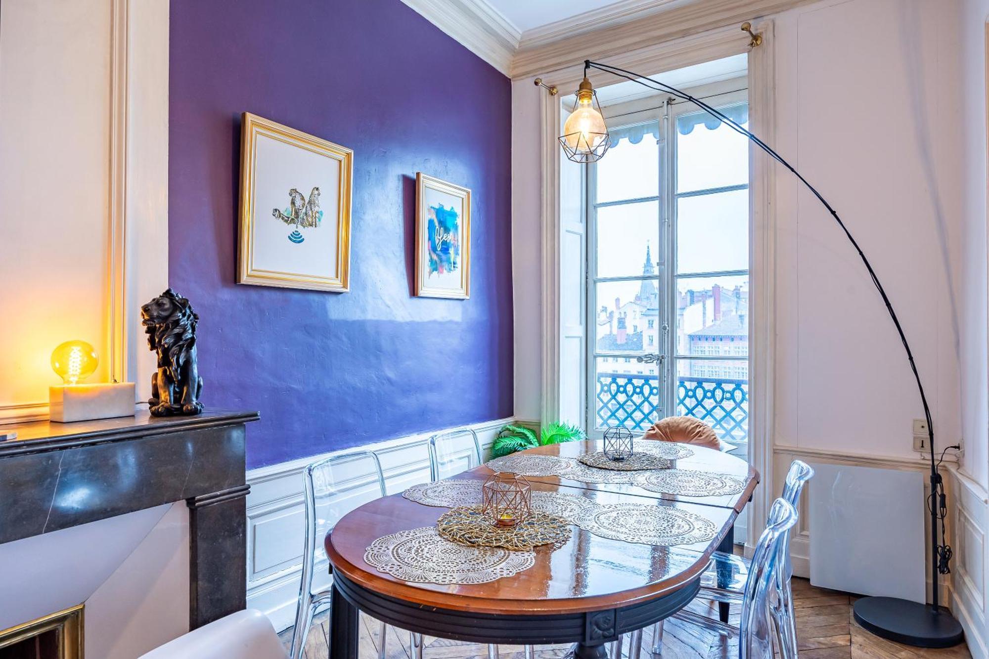 Apartment Haussmannien D'artiste, Exception, Quai De Saone Balcon+parking *