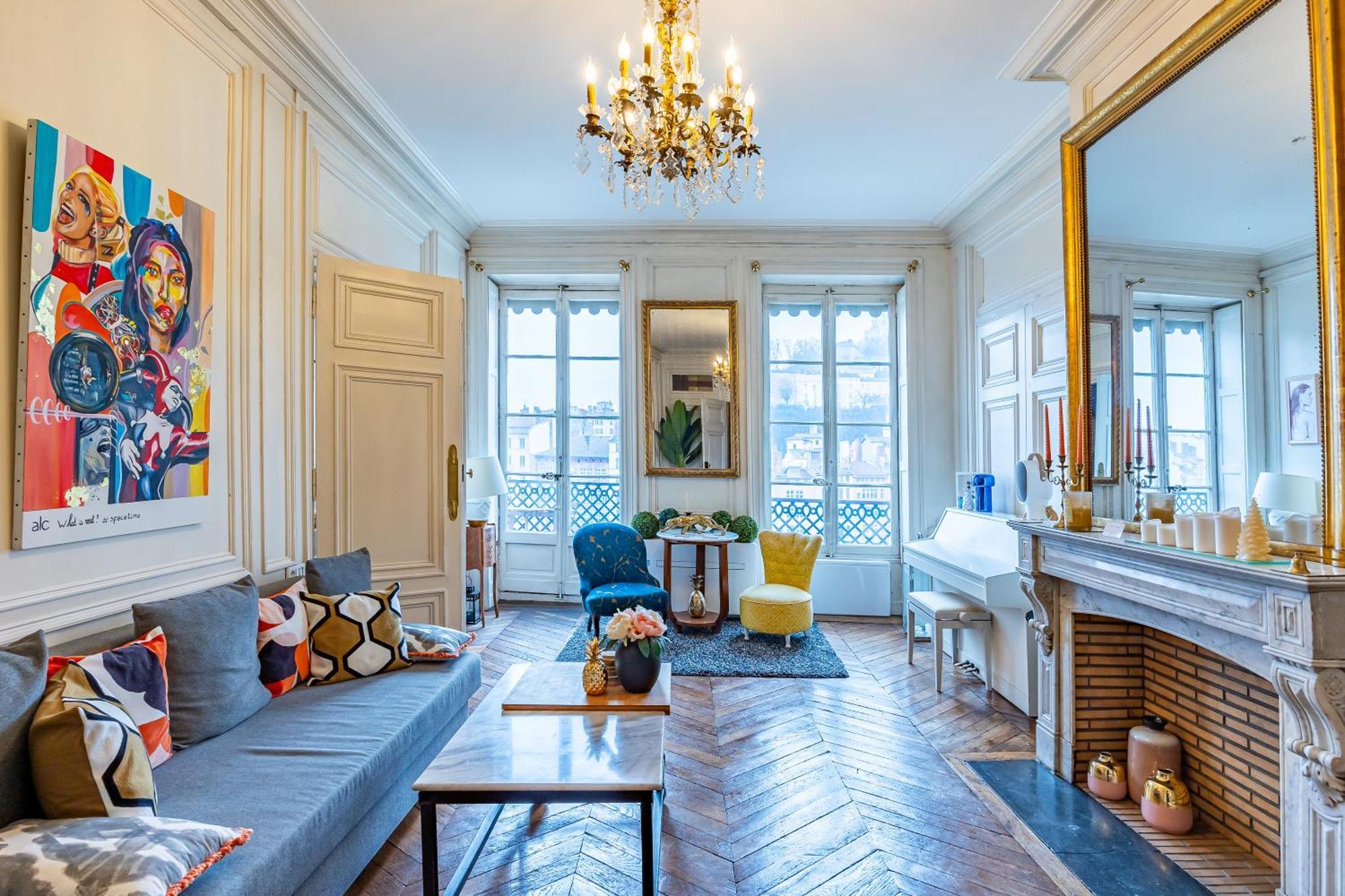 Apartment Haussmannien D'artiste, Exception, Quai De Saone Balcon+parking