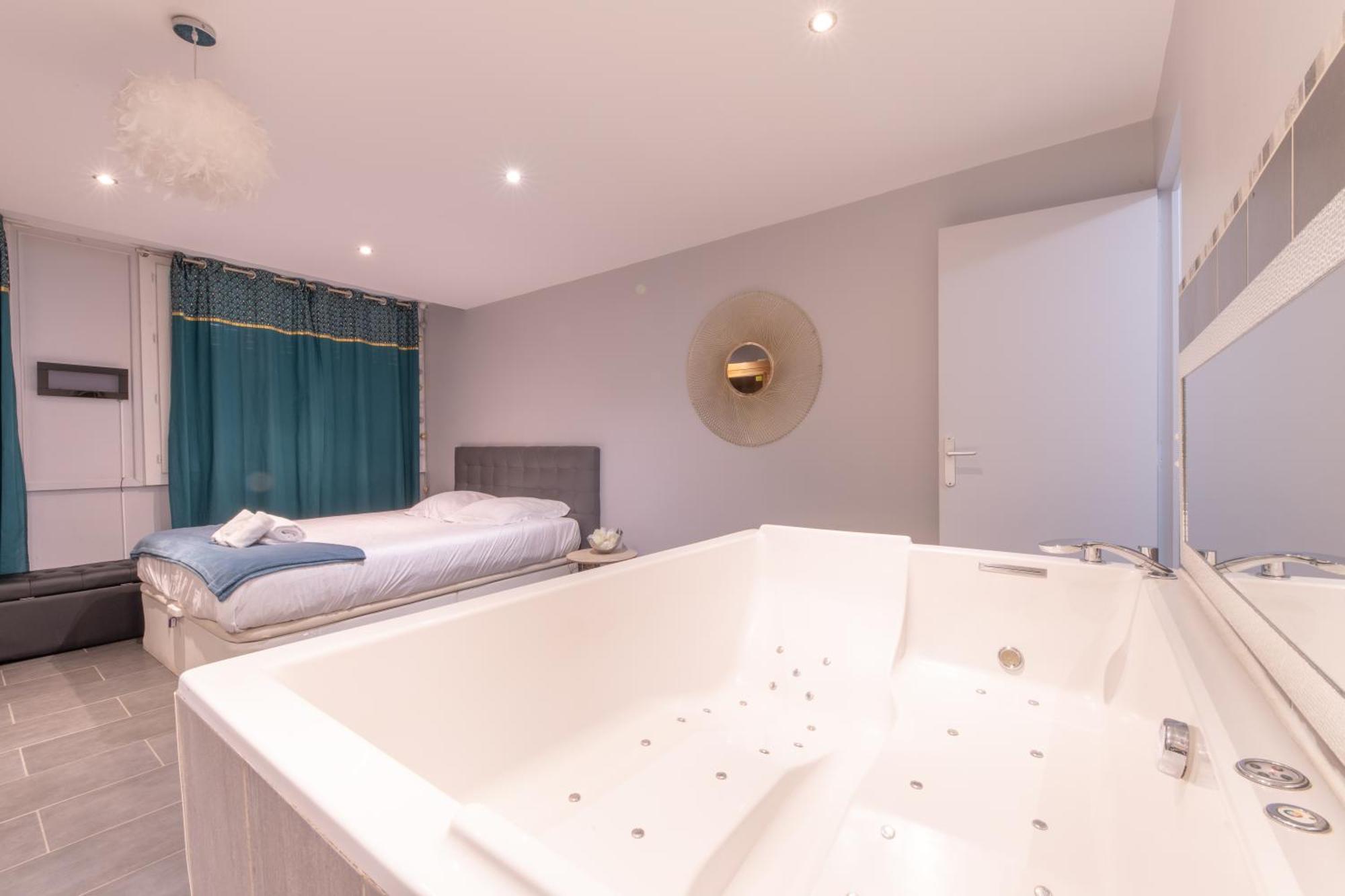 Apartment Zen - Studio Avec Jacuzzi - 8eme