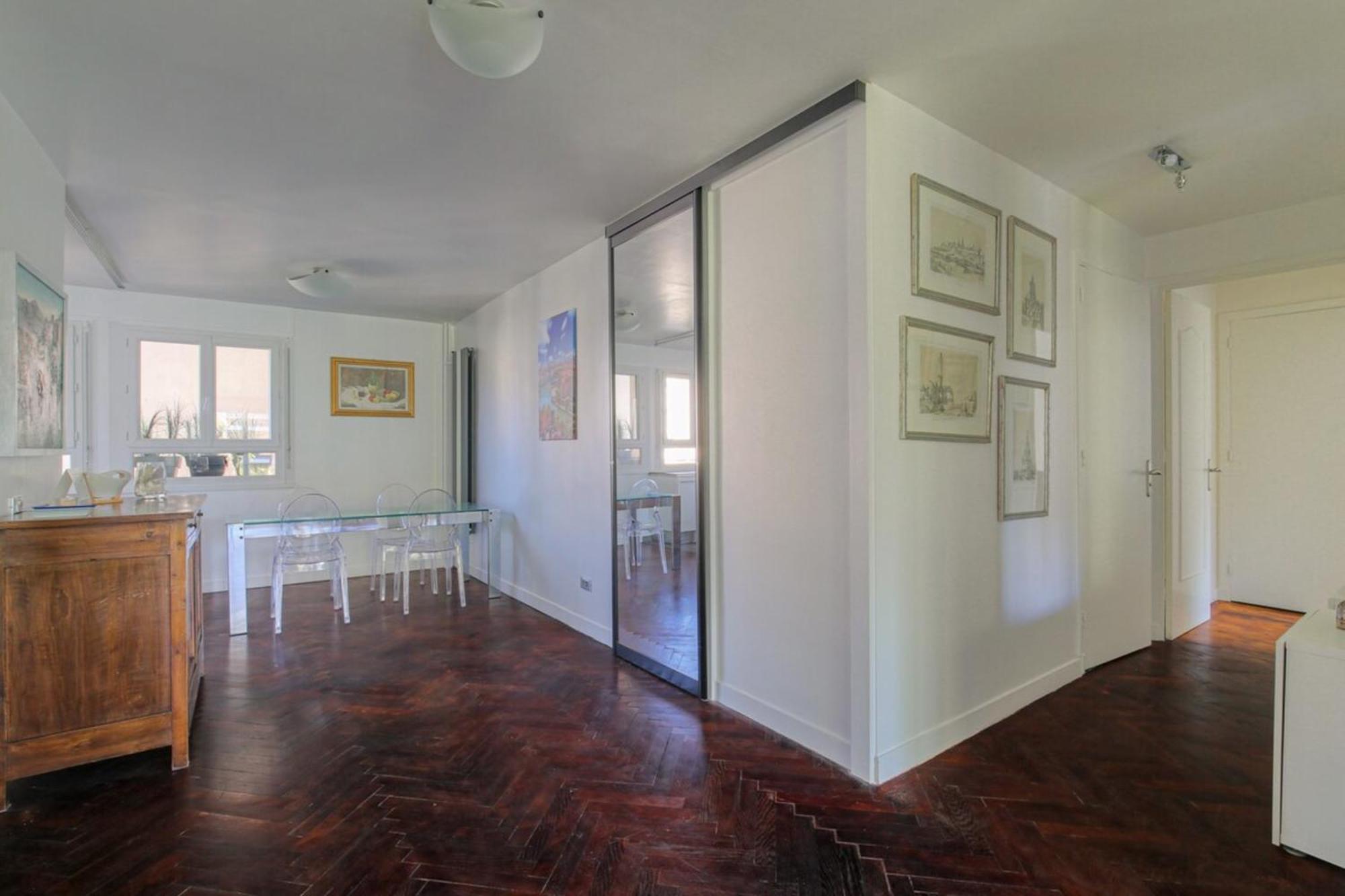 Apartment Spacieux Et 100m2 A 4 Min De Tete D'or