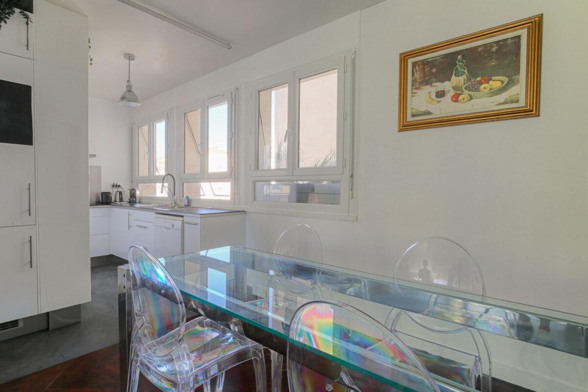 Apartment Spacieux Et 100m2 A 4 Min De Tete D'or *