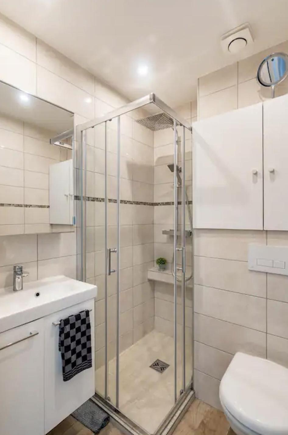 Double Avec Salle De Bains Commune Privatunterkunft Lyon