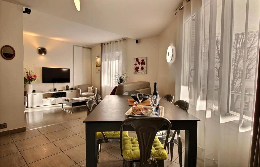 Apartment Superbe Parc Tete D'or 95 M2 Clim Parking *