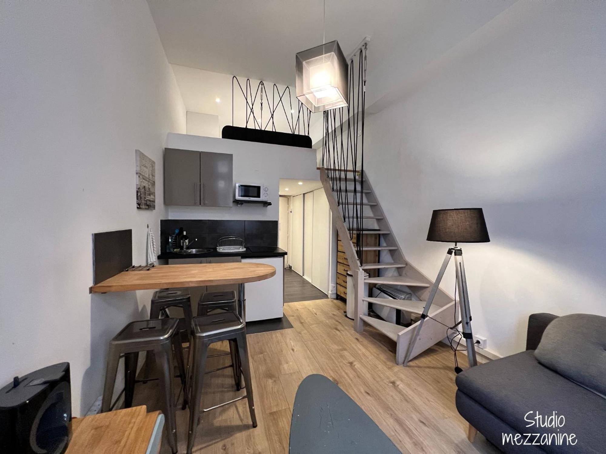 Apartment Hyper Centre : Déco Atelier Ou Mezzanine *