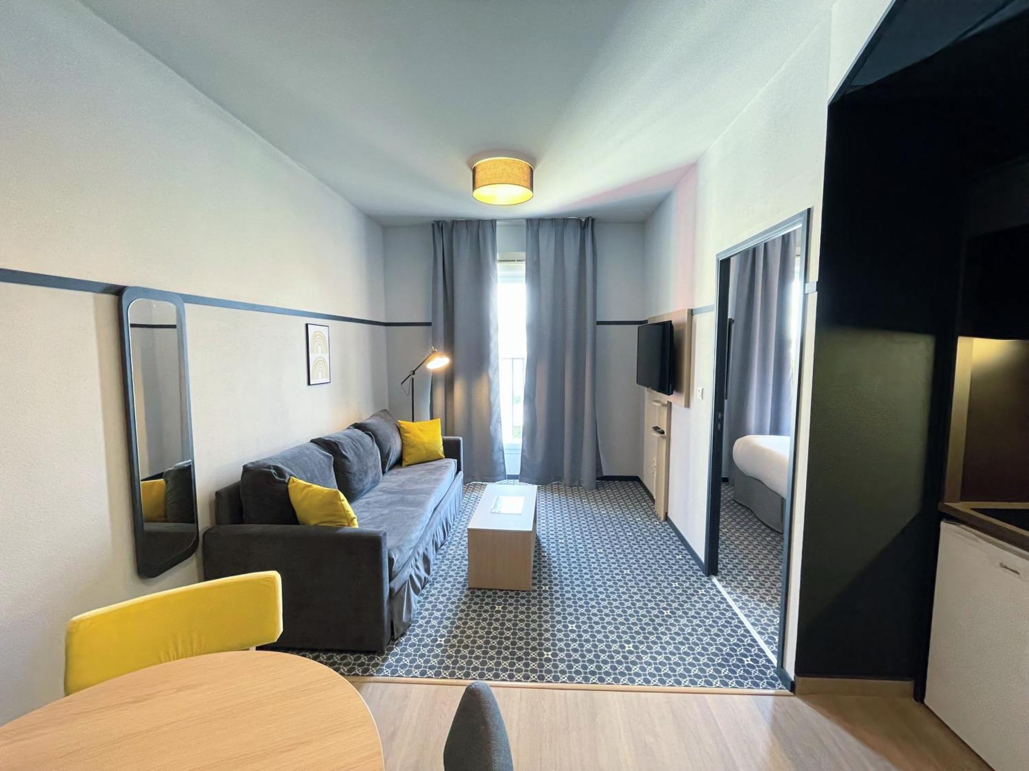 Appart'Hotel Odalys City - Bioparc Lyon Est