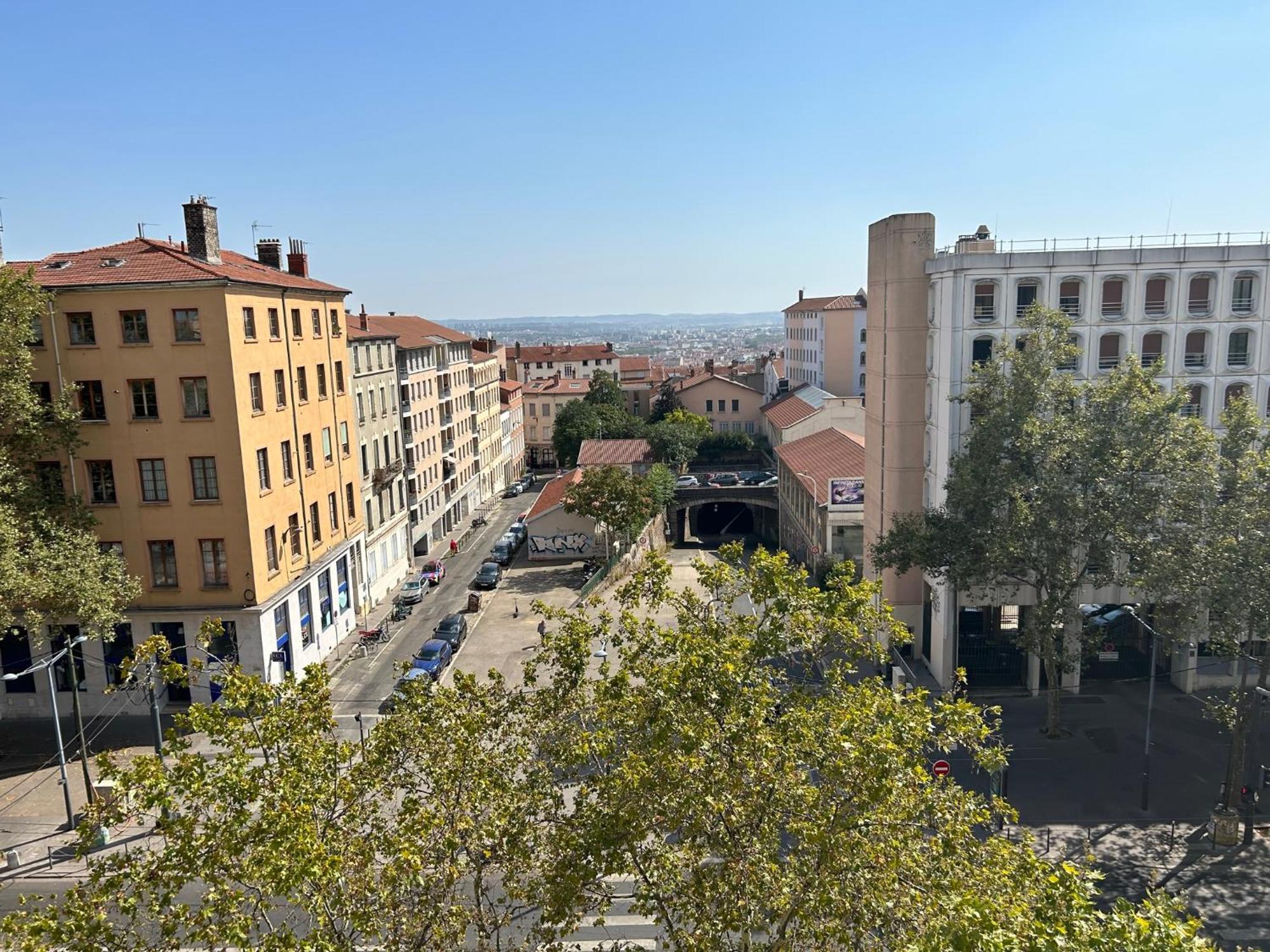 Hotel De La Croix-rousse 2*