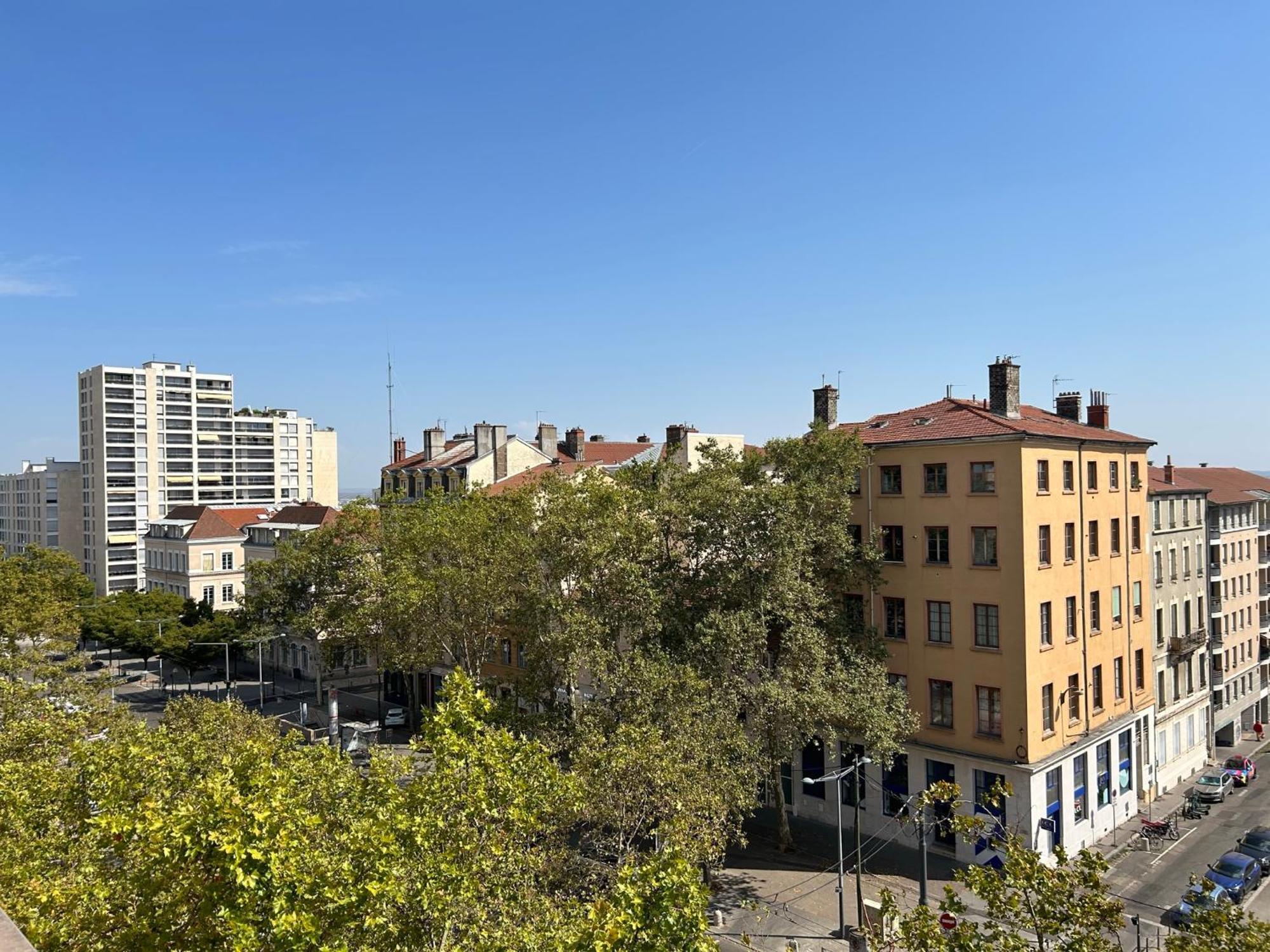 De La Croix-rousse