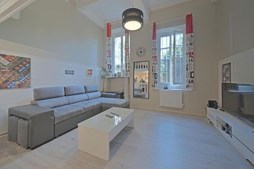« Le Vieux Lyon » 45 M2 Tt Equipe Clim * Lyon