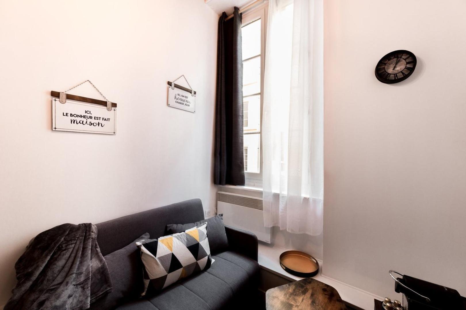 Apartment Duplex On The Slopes Of Croix-rousse Ail