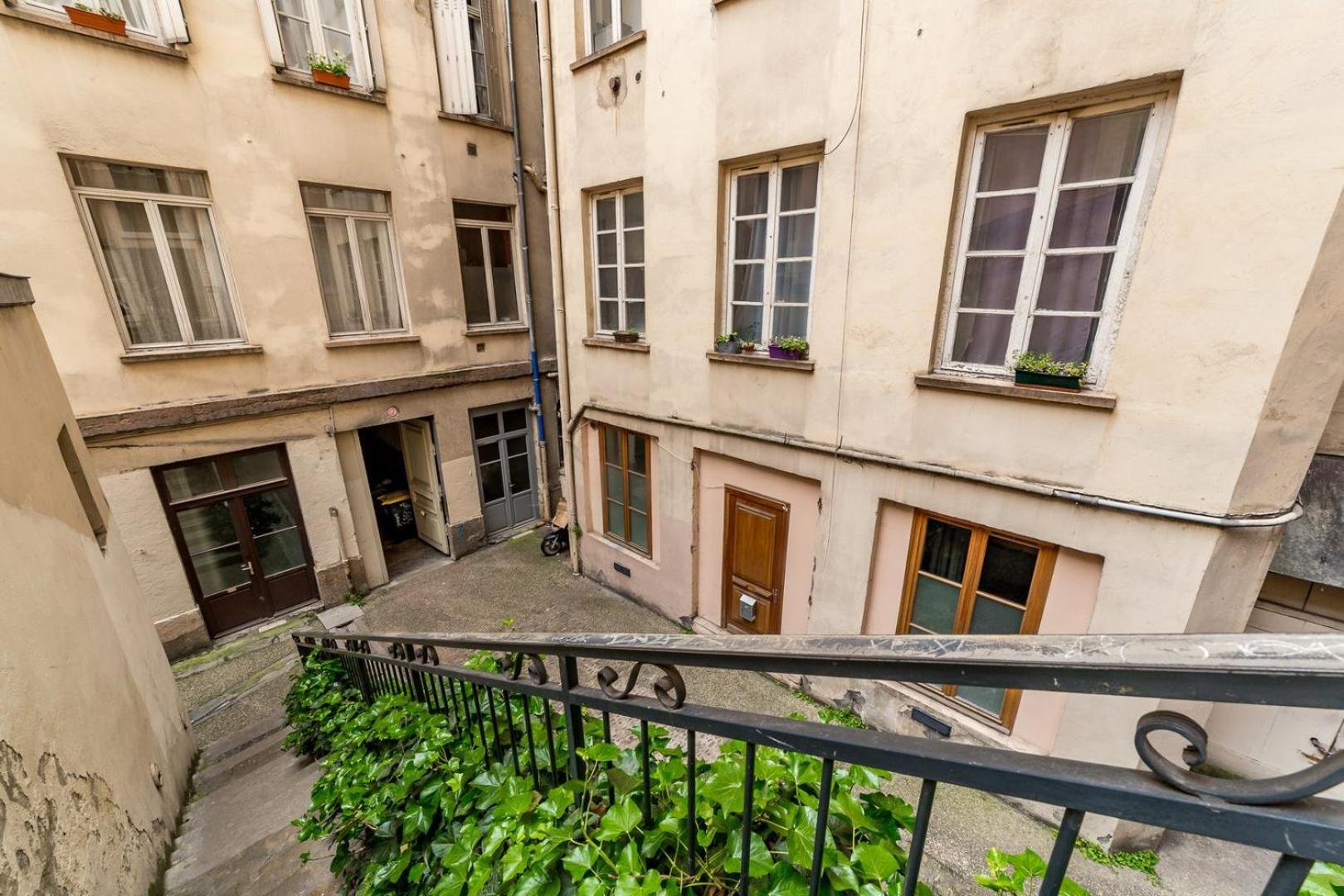 Apartment Duplex On The Slopes Of Croix-rousse Ail *
