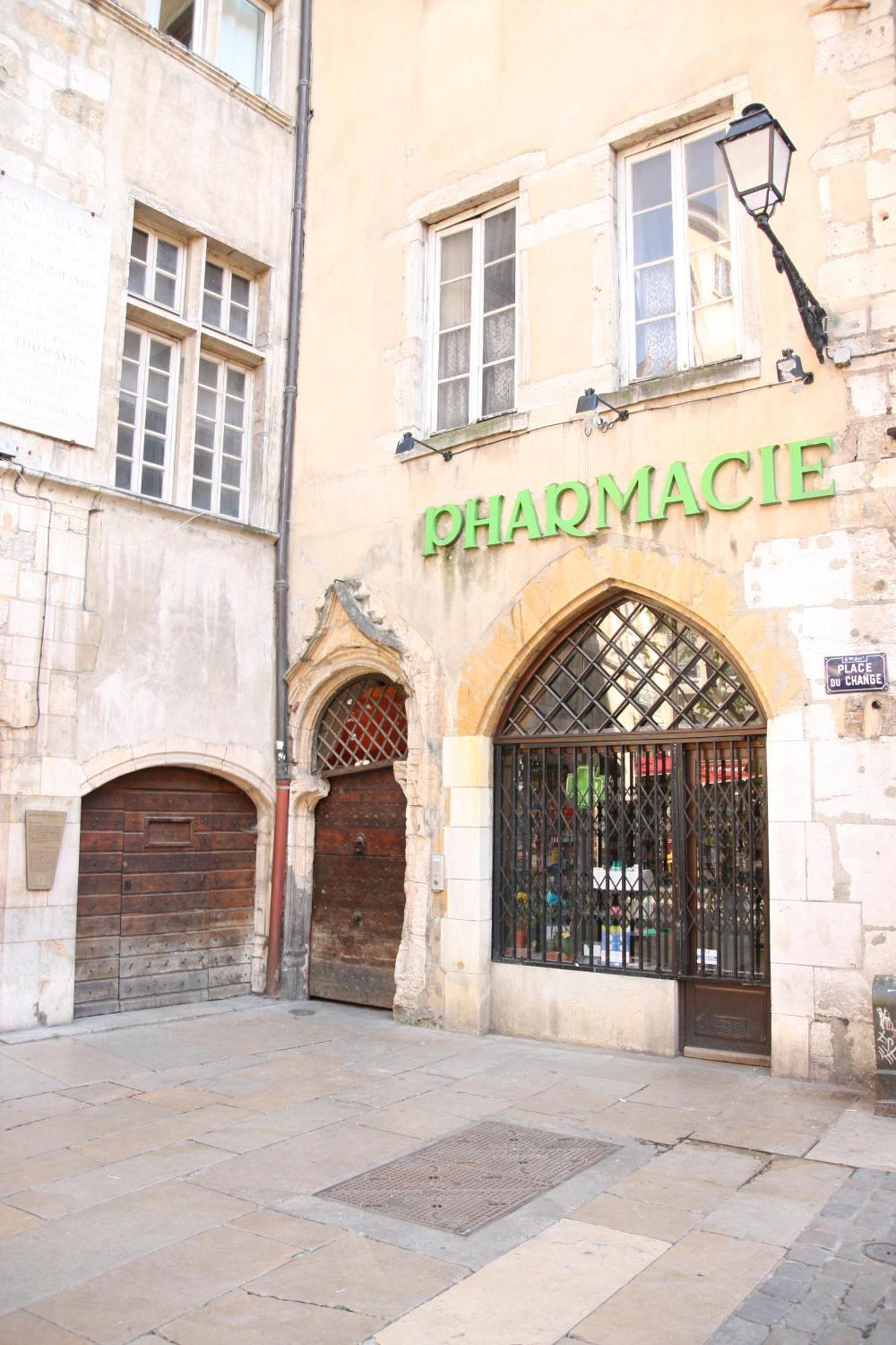 Vieux Cour Renaissance *