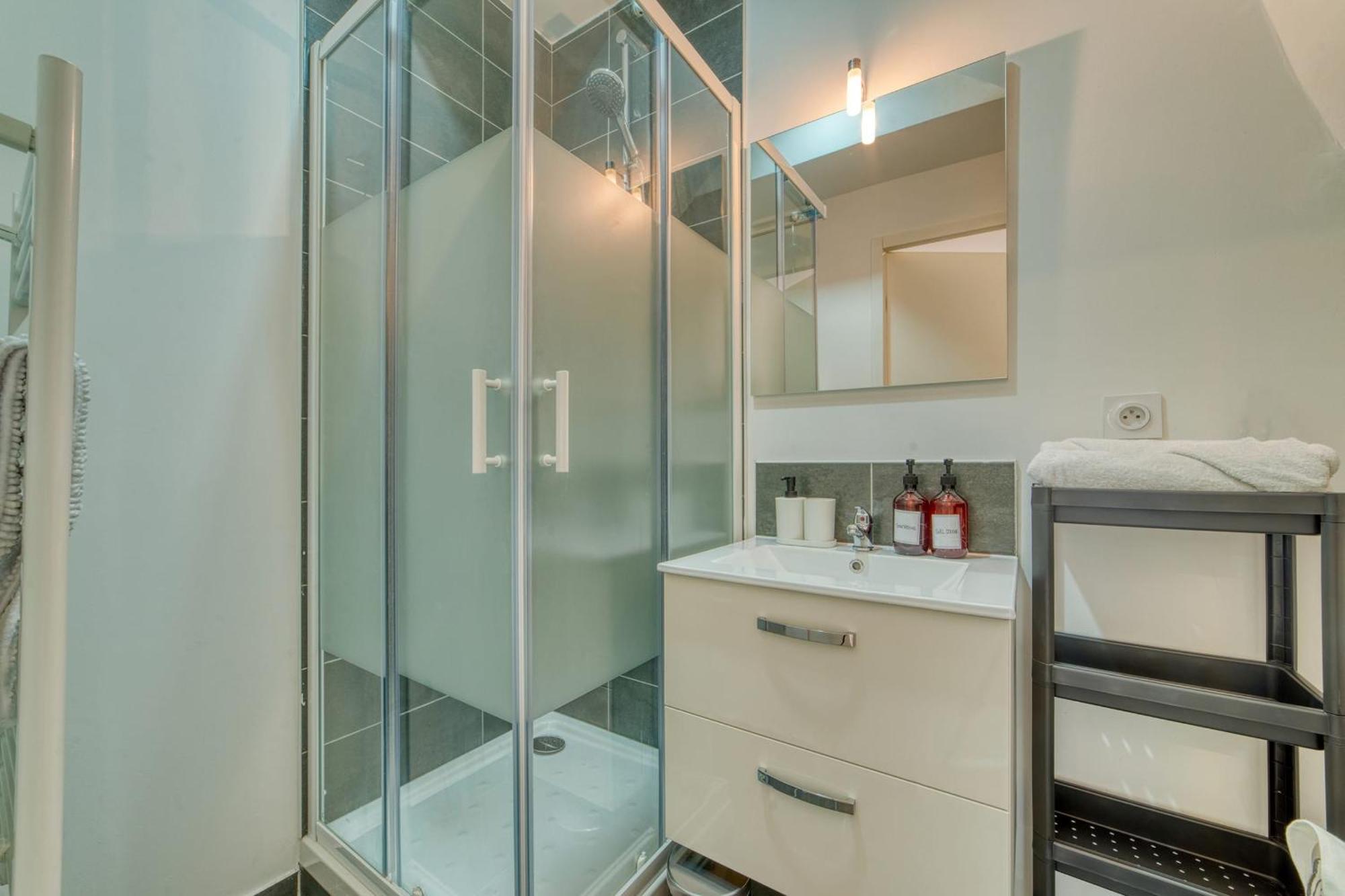 Apartment Le Petit Gerland - Calme Metro B Lyon