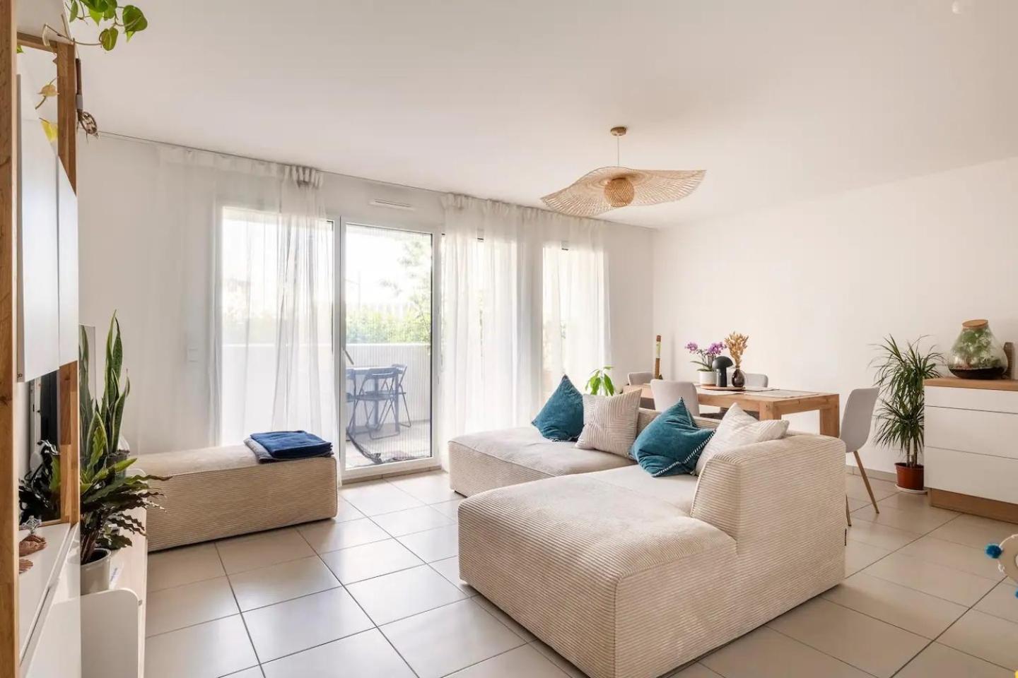 Cozy And Charming Centrally Located